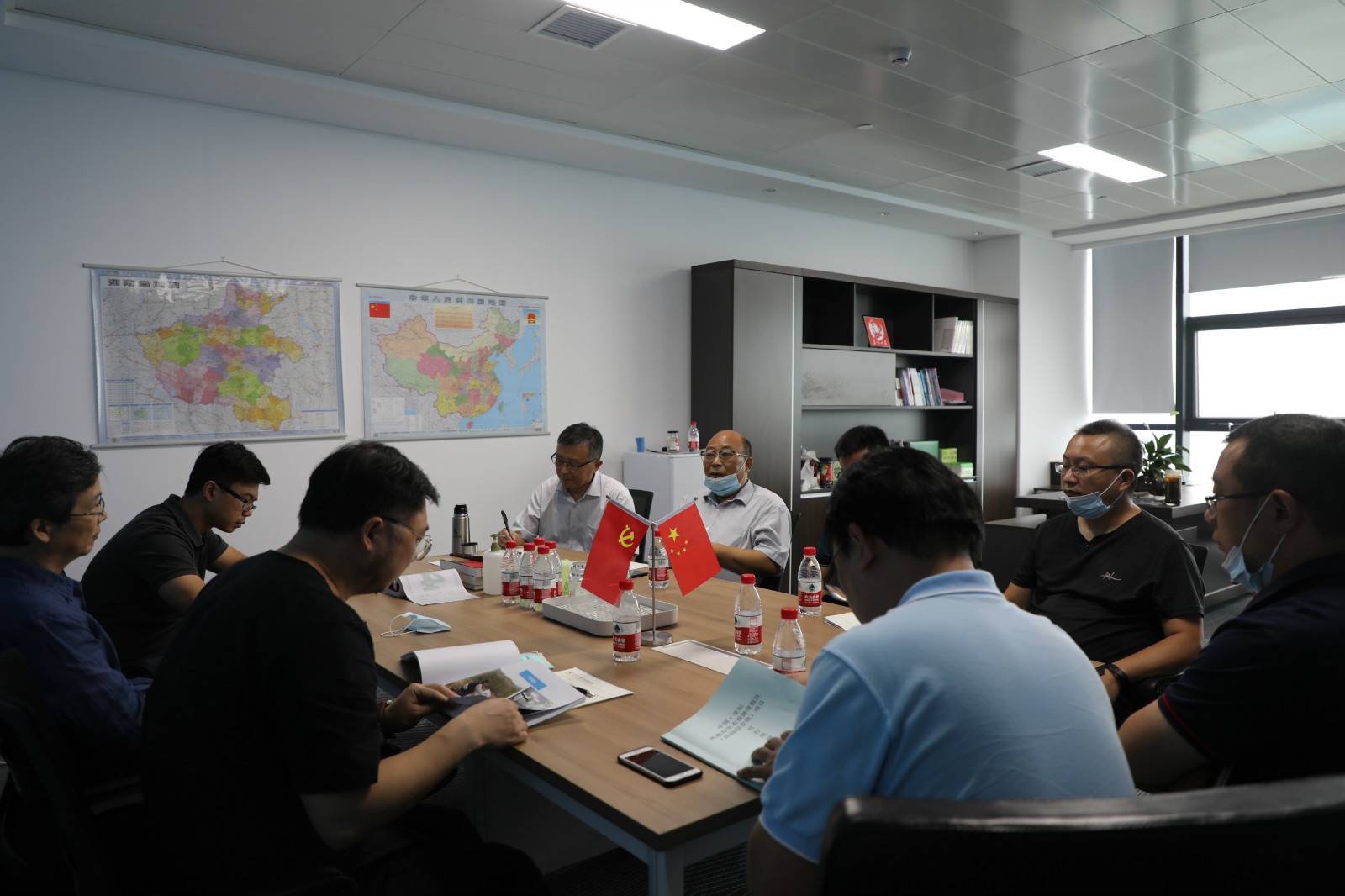 座谈4_官网.jpg