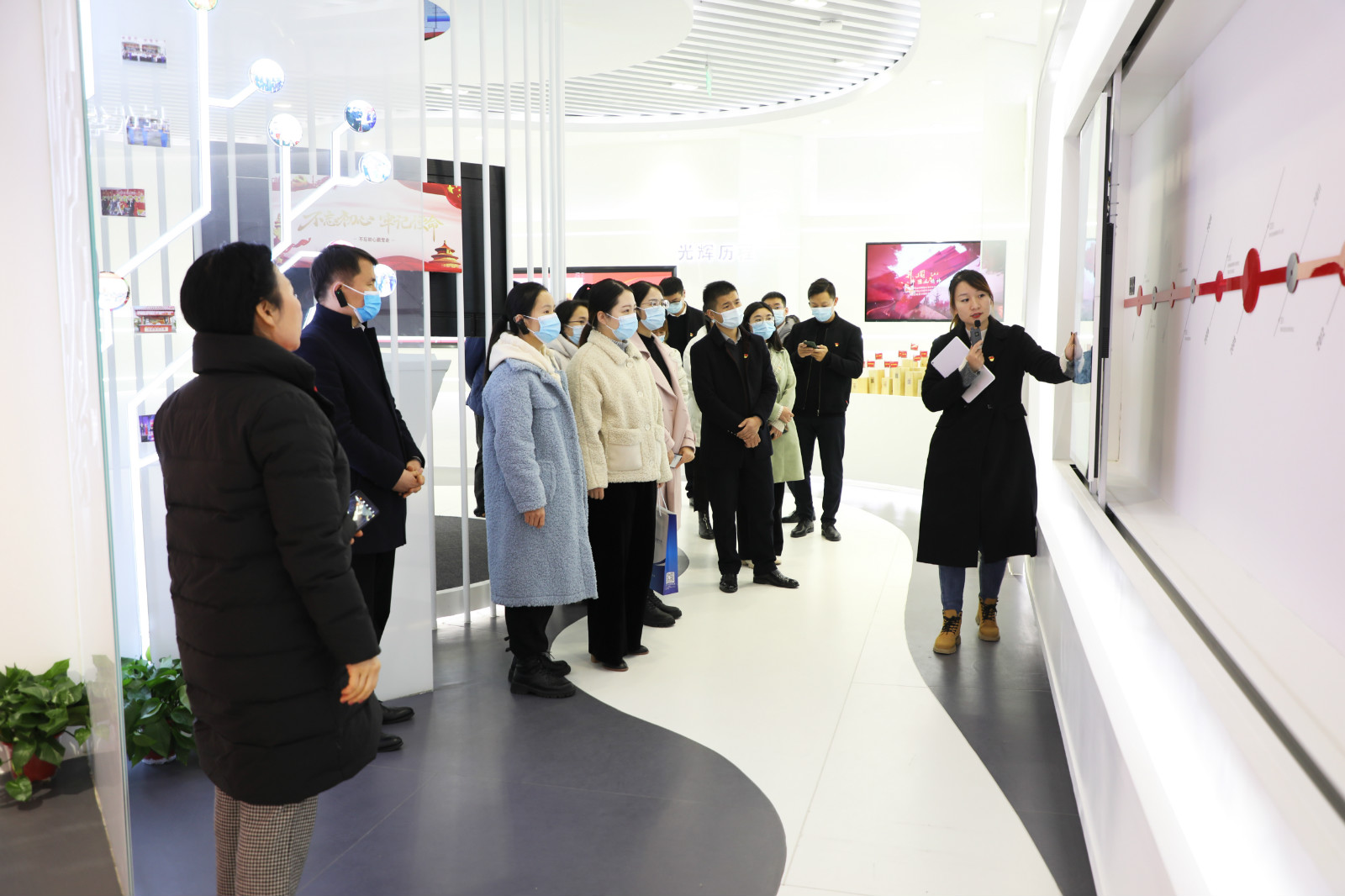 参观1修改_meitu_1.jpg